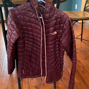 The North Face Thermoball hooded women’s jacket. Size small.